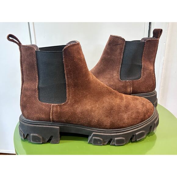 Urban‎ Outfitters Suede Brown Chelsea Boots Men’s Size 8 main image 6